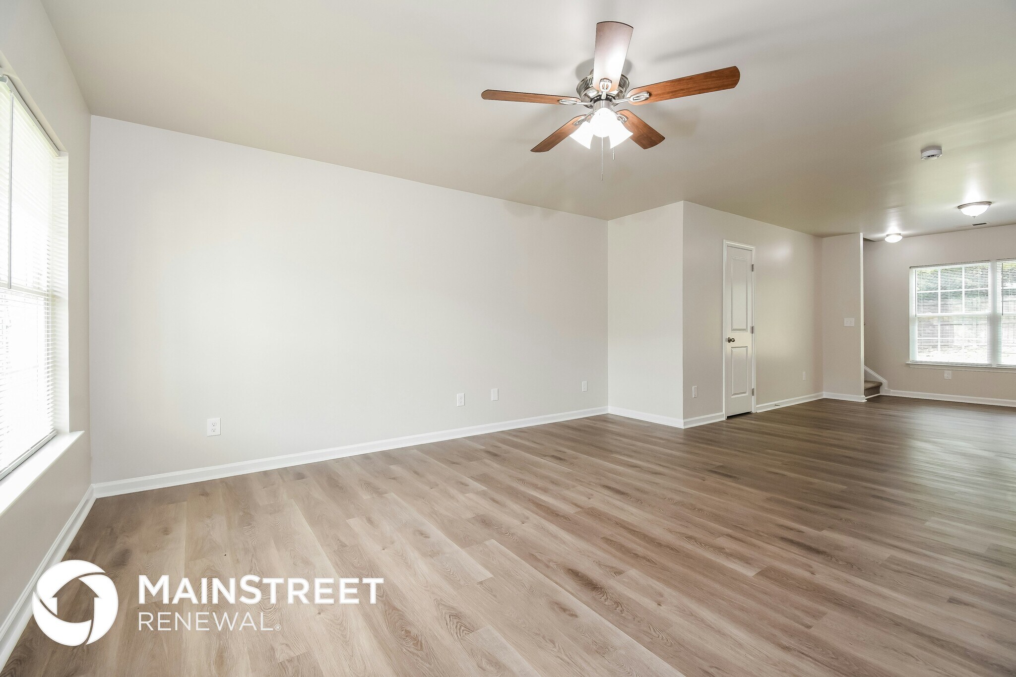 Building Photo - 4455 Oak Pointe Dr