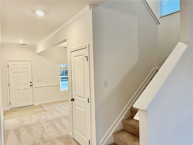 Building Photo - 213 Bloomfield Cir