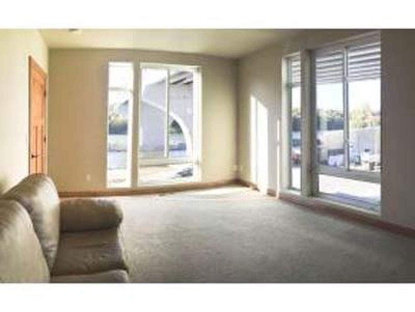 Building Photo - 1155 E Banta Ct