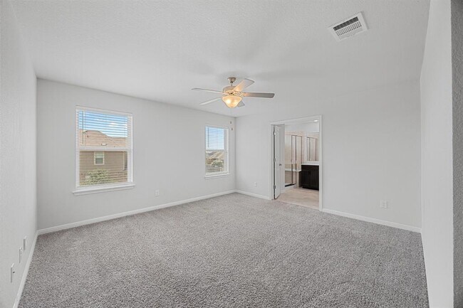 Building Photo - 6017 Pleasanton Pkwy