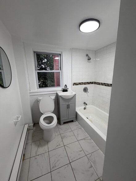 Building Photo - 19 N 18th St