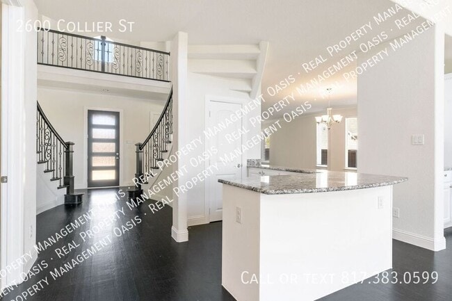 Building Photo - 2600 Collier St