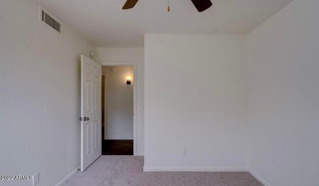 Building Photo - 6960 W Villa Hermosa