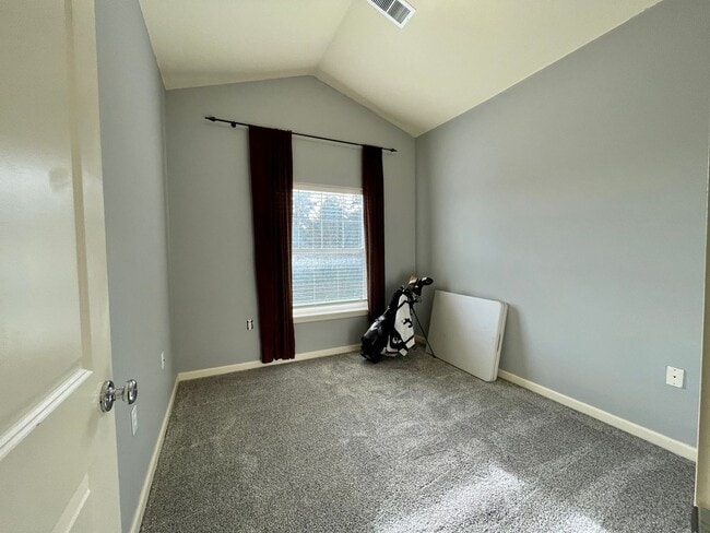 Building Photo - Sherwood Corner 3 Bed 2.5 Bath Townhome on top floor~  Reserved Parking and Washer & Dryer and Co...