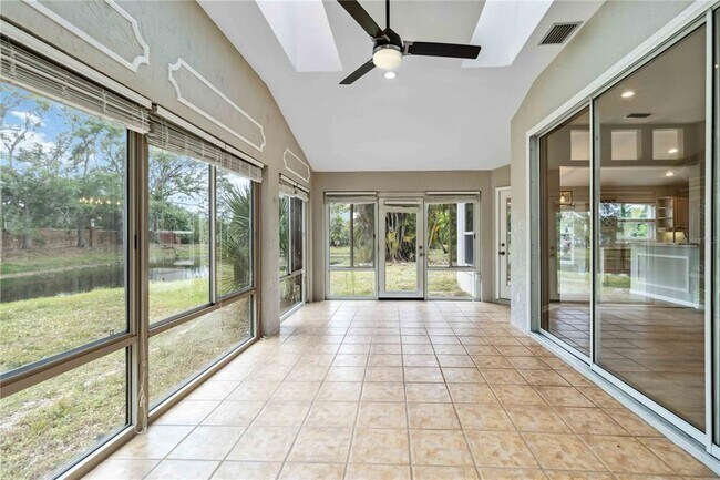 Building Photo - 7 Arbor Oaks Dr