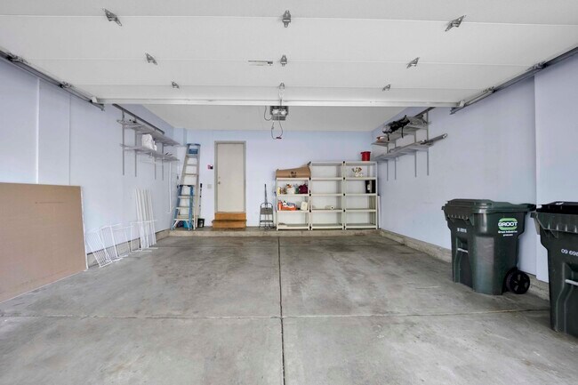 Building Photo - 2164 Seaver Ln