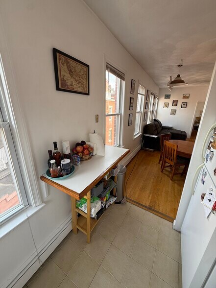 Building Photo - 25 Hanover Ave