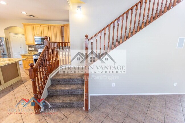 Building Photo - 4808 W Allen St