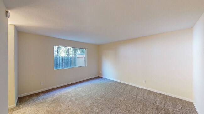 Building Photo - 18163 Happy Ln