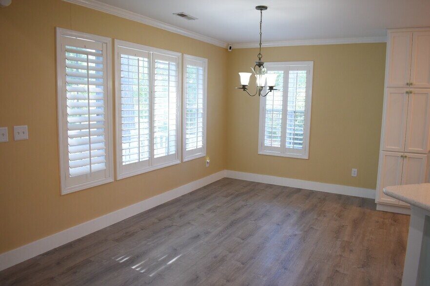 Building Photo - 7002 Hallstead Ct