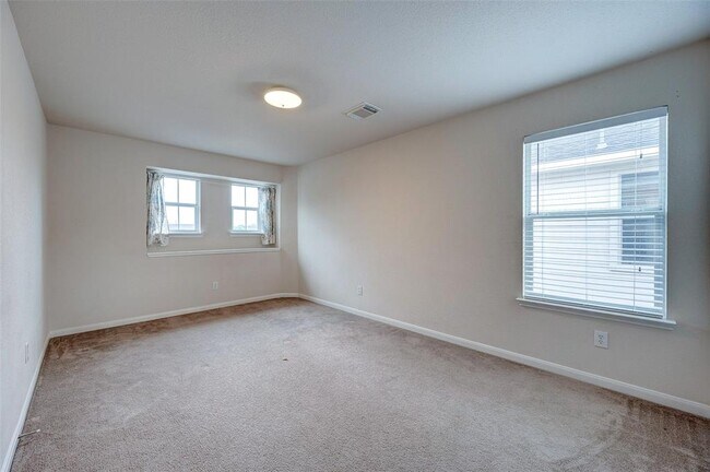 Building Photo - 18118 Hammondsport Ln