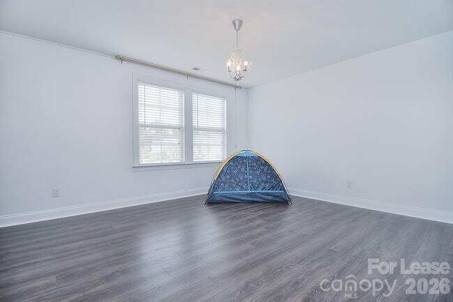 Building Photo - 1445 Overlea Pl NW
