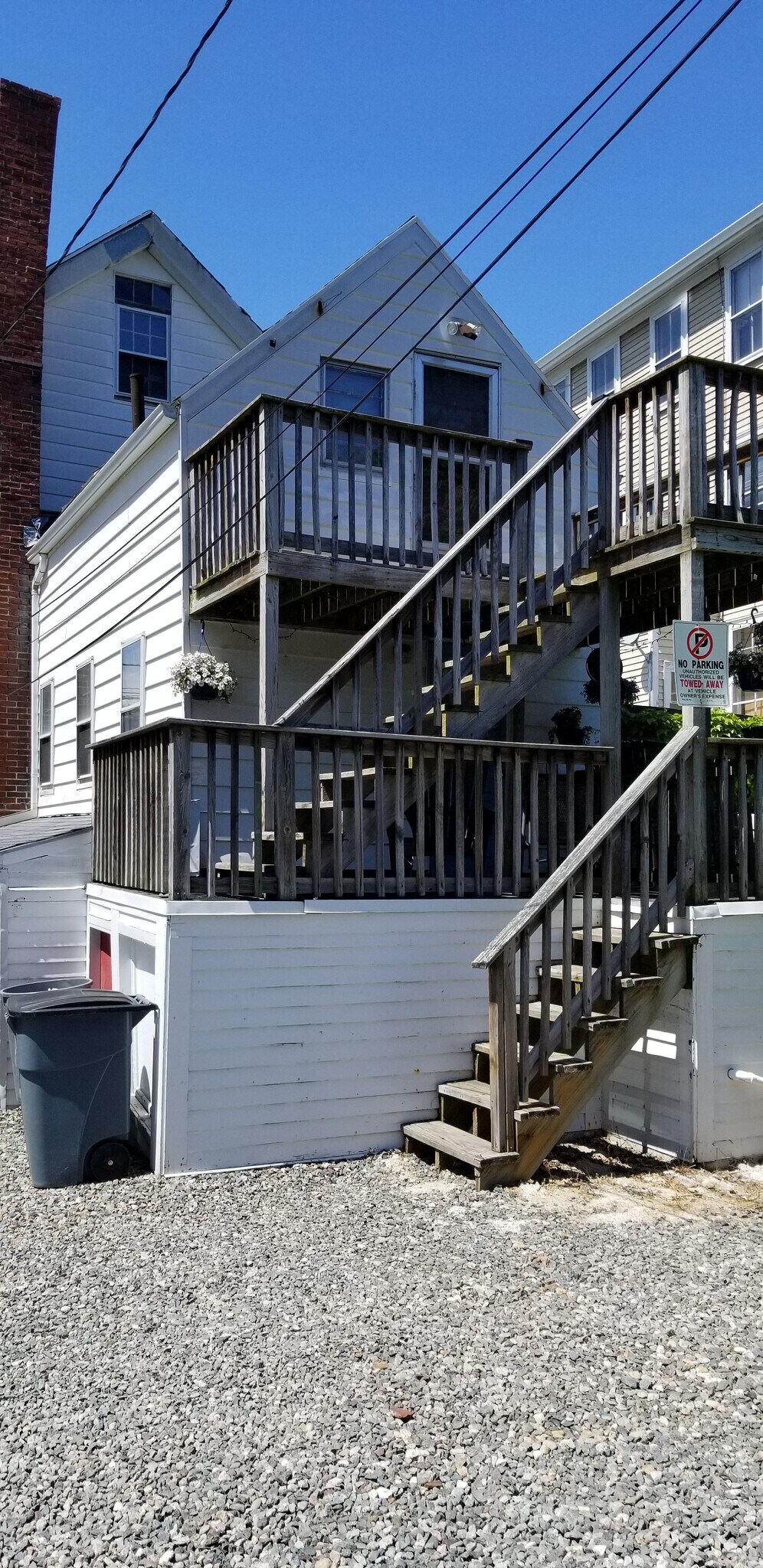 Building Photo - 128 Pleasant St
