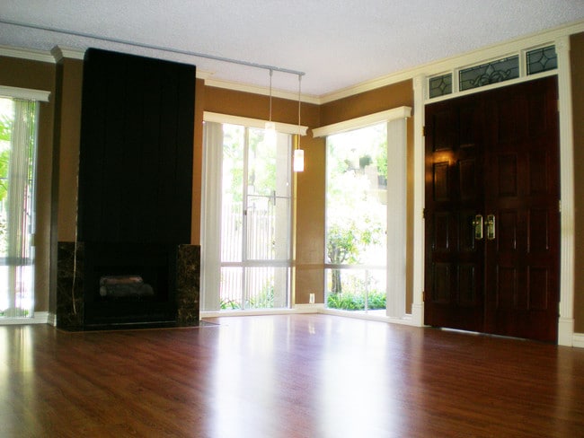 Living Room - 1775 Diamond St