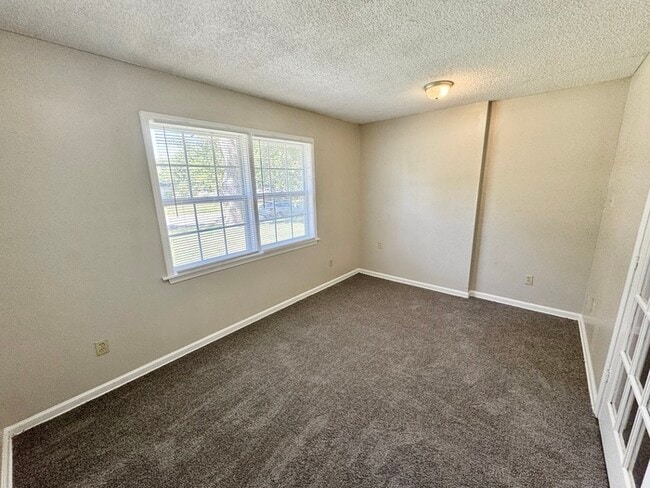 Building Photo - 4347 Fortner Ave