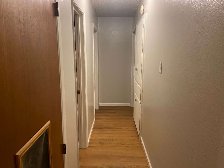 Building Photo - 503 Creek St