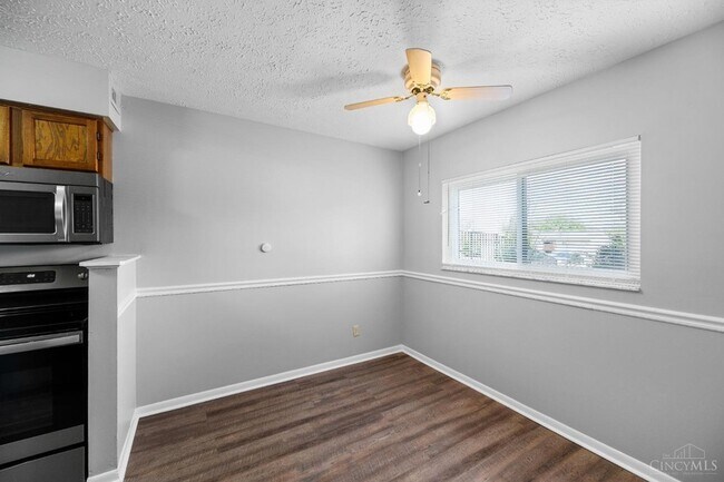 Building Photo - 5087 Tri County View Dr