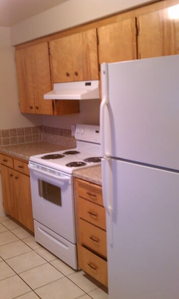 Building Photo - 312 N Silver Lake Ave