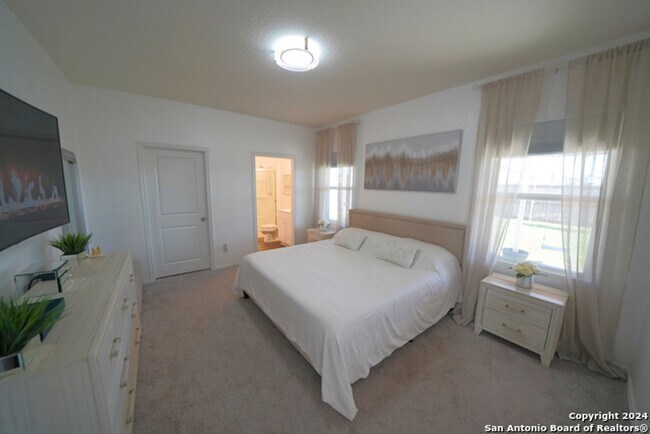 Building Photo - Charming Home Now Available in the Liberte...