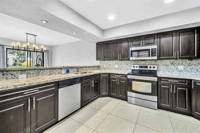 Building Photo - 22845 Ironwedge Dr