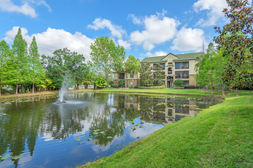 Lake views - Park Del Mar Apartments