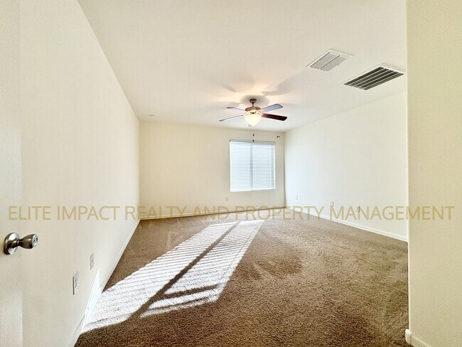 Building Photo - 11684 W Vanderbilt Farms Way