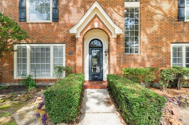 Building Photo - 4111 Rock Springs Dr