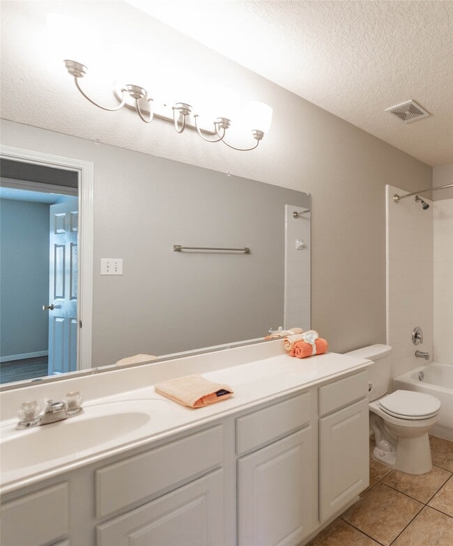 Building Photo - 3902 Tulip Glen Ct