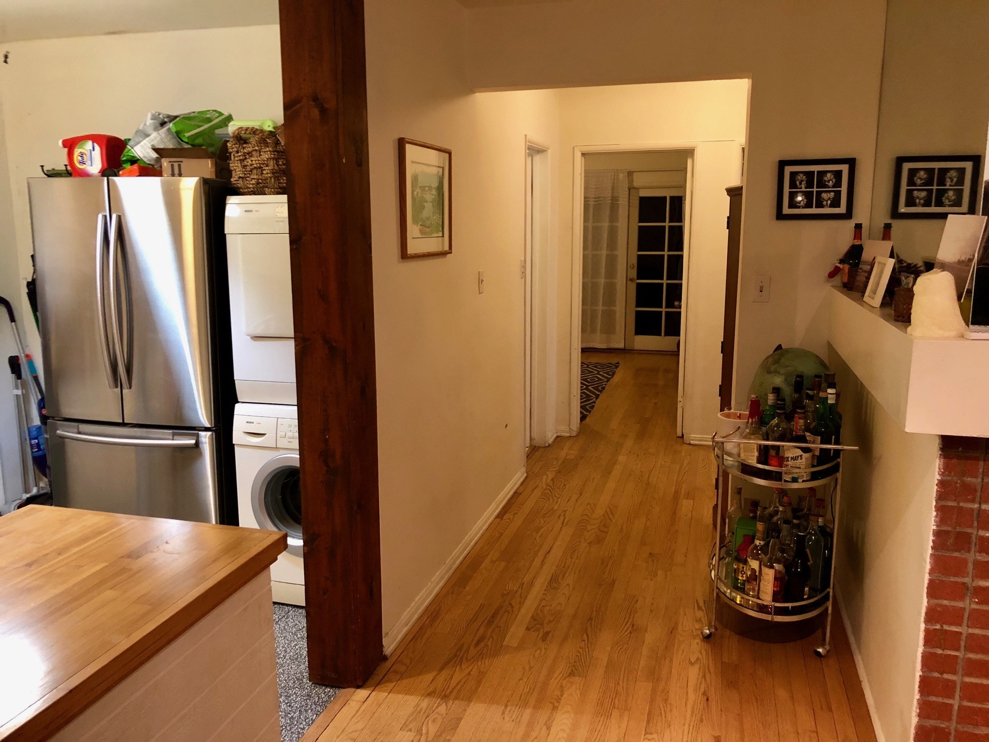 Hallway - 1532 Yale St