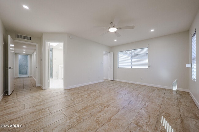 Building Photo - 9833 E Watford Way