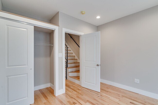 Building Photo - Brand New Luxury Home Brewerytown