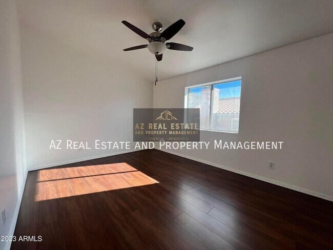 Building Photo - 7524 W Tonto Dr