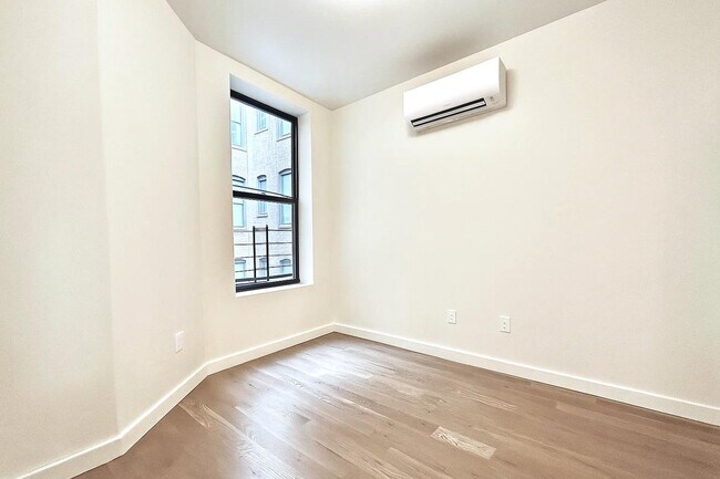 Building Photo - 524 W 134th St