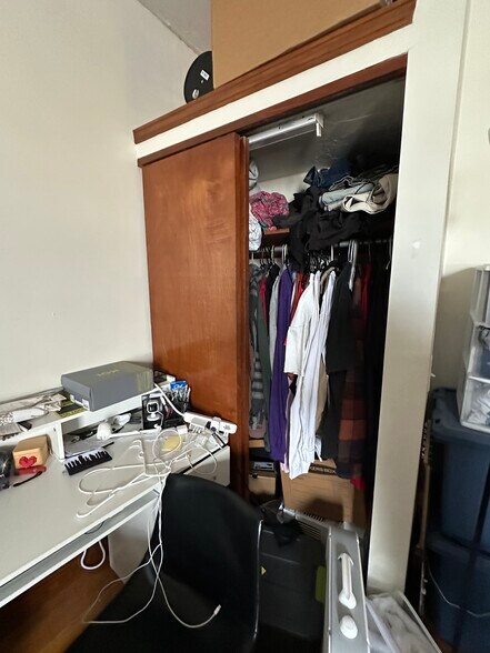 Building Photo - 52 Babcock St