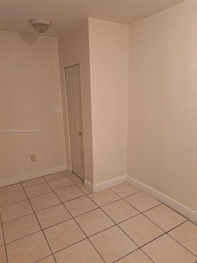 Building Photo - 1411 NW 55th Terrace