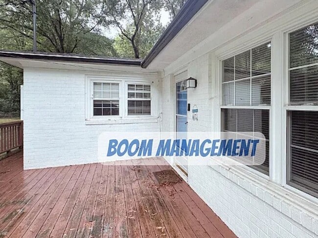 Building Photo - 185 Lawndale Ave