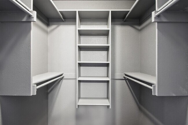 Building Photo - 2817 Green Canyon Dr