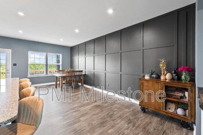Building Photo - 367 Ontario Dr