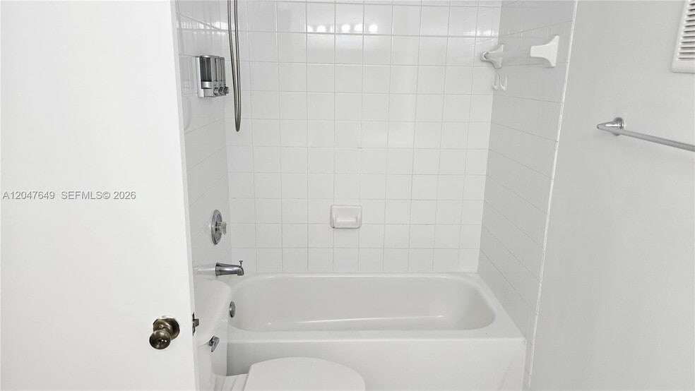 Building Photo - 15771 SW 137th Ave