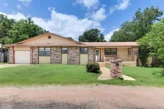 Building Photo - 2509 Sumac Ln