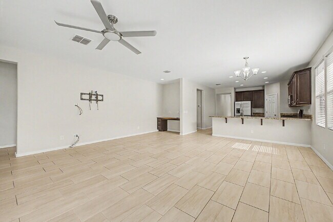 Building Photo - Glendale Home