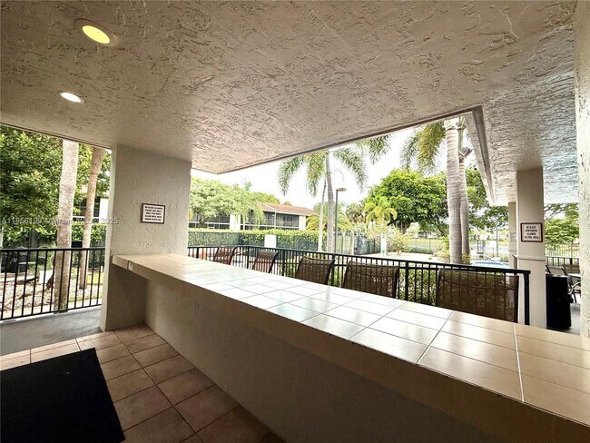 Building Photo - 1266 S Military Trail