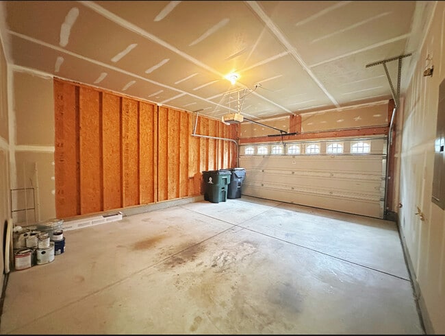 Building Photo - 208 Founders Walk Dr