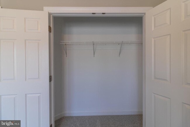 Building Photo - 323 Community Center Ave