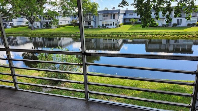 Primary Photo - 419 Saxony Way