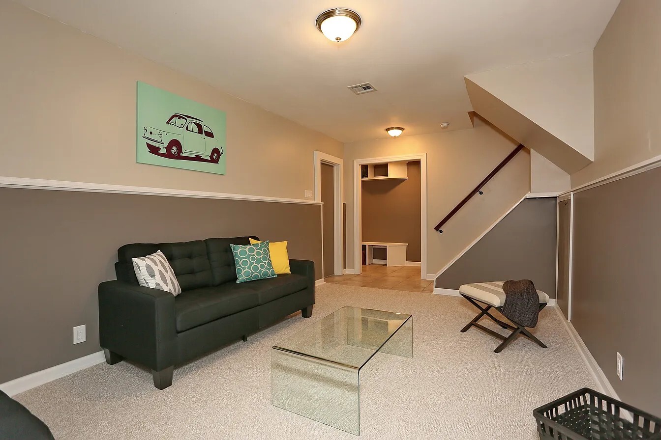 Building Photo - 28 Princeton Pl