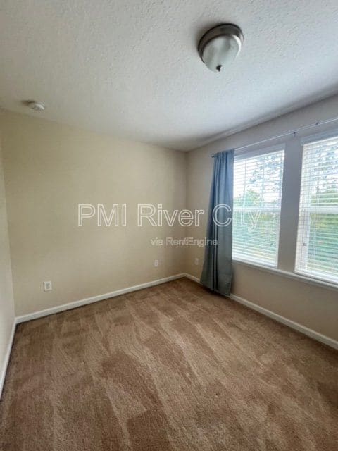 Building Photo - 46 Paradas Pl