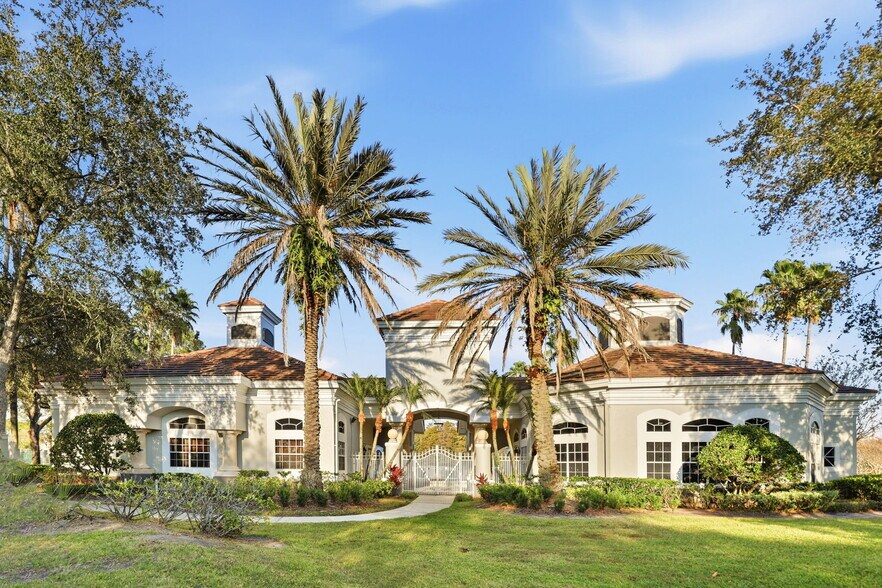 Building Photo - 13839 Fairway Island Dr