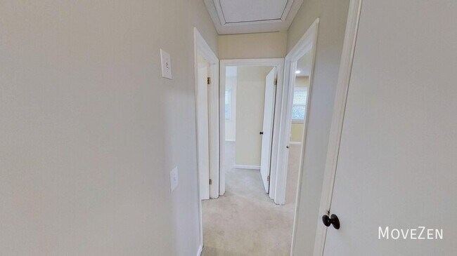 Building Photo - 6017 Whittier Dr