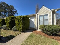 Building Photo - 8826-8826 Ridgemoore Ct